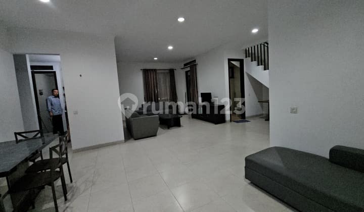 Dijual Rumah Sudah Renovasi Cluster Icon Bsd City