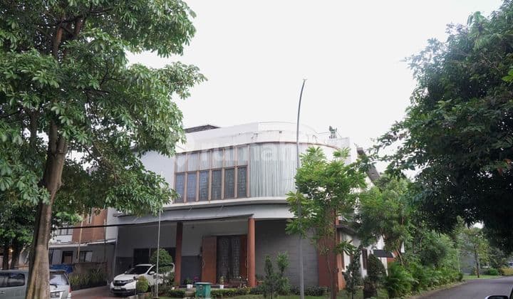 Rumah Mewah Bangunan Mandiri Bsd City