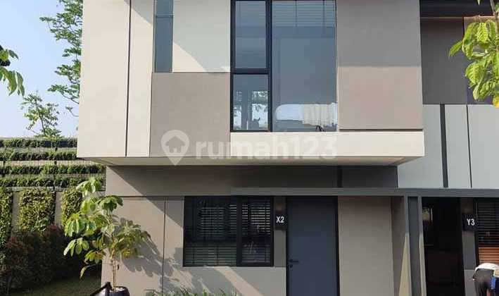 Two-Story Park Serpong House In Gading Serpong