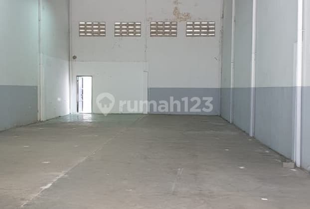 Bizpark Warehouse 9X32.5 Wide. Grab It Now!!