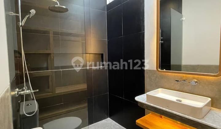 SHM New Furnished House - Certificate of Ownership on Jalan Pererenan Canggu, Canggu
