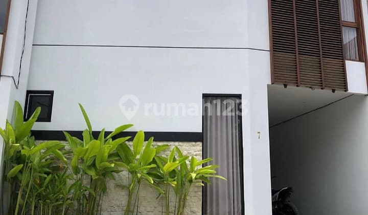 Rumah Furnished Baru SHM - Sertifikat Hak Milik di Nusa Dua