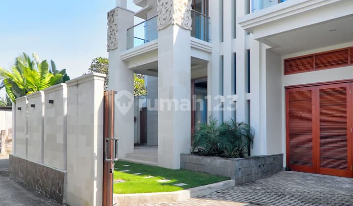 Rumah Semi Furnished Bagus SHM - Sertifikat Hak Milik di Sanur