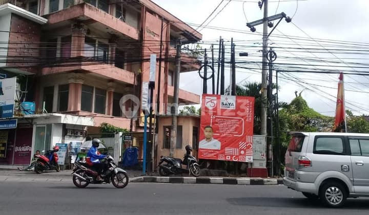 Gedung Ruang-Usaha di Teuku umar, Denpasar Barat 1800 m² Unfurnished SHM - Sertifikat Hak Milik