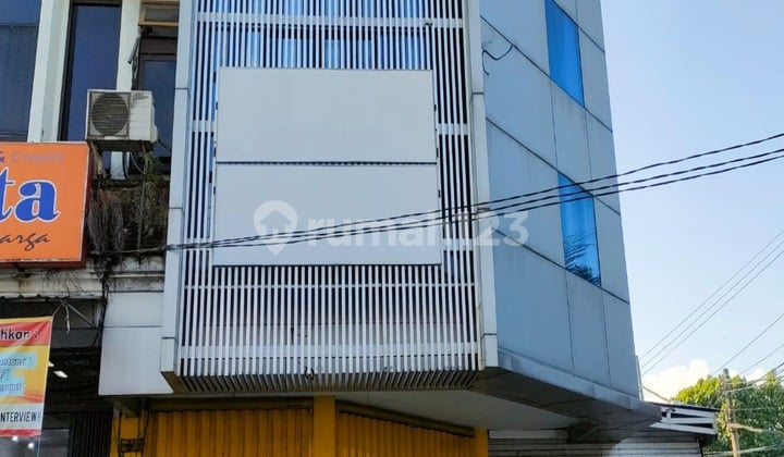 Shophouse in Gatot Subroto 284 m² Unfurnished SHM - Freehold Certificate
