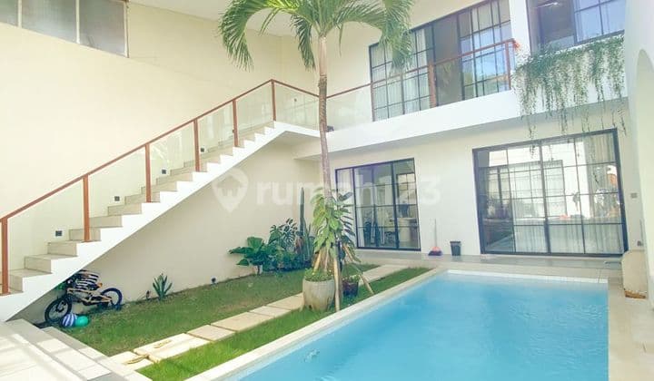 Rumah Semi Villa Furnished Bagus SHM - Sertifikat Hak Milik di Sanur