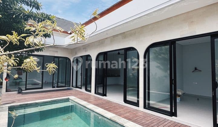 Vila Sewa Unfurnished di Berawa Canggu Bali
