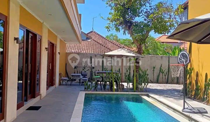 Rumah Semi Villa Kontrakan Tahunan Furnished Bagus SHM - Sertifikat Hak Milik di Sanur