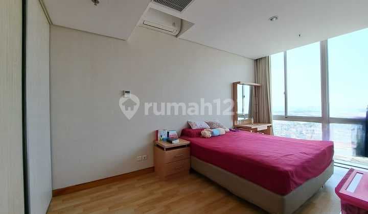 Dijual Apartemen Mewah Lantai 23 The Summit Kelapa Gading - Luas 110M, 2Br, Lokasi Premium,High Floor, Siap Huni.