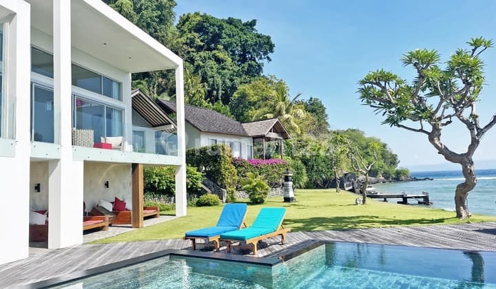 For Sale A Luxury Beacfront Villa In Candidasa, Bali