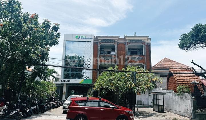 Ruko di Jalan Raya Kuta Dekat Central Parkir