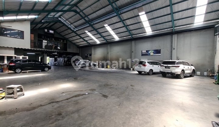 Dekat Teuku Umar!! Gedung Besar Lokasi Bagus Jalan Mahendradatta