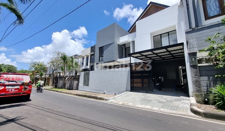 Akses Lebar!! Brand New Rumah di Kawasan Villa Nusa Dua, Dekat Tol