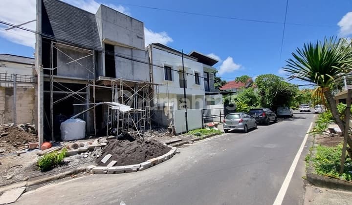 Villa Beautiful Area!! Brand New House in Nusa Dua, Near Toll Road