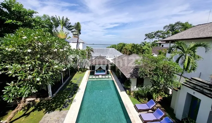 WALKING DISTANCE TO THE BEACH!! Luxurious VILLA with OCEAN VIEW in Nusa Dua Area