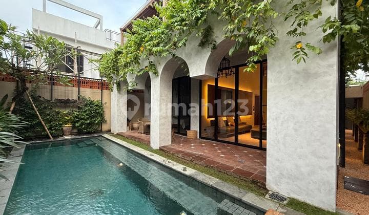 Villa Freehold Dijual atau Disewakan, Dekat ke Pantai, Seminyak