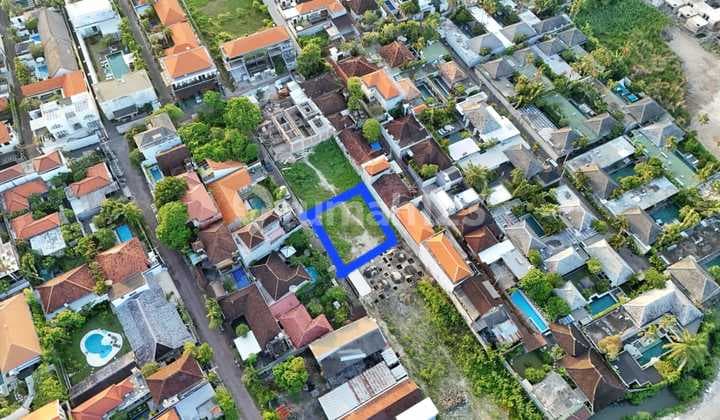 Tanah Kavling Strategis di Seminyak Dijual Murah