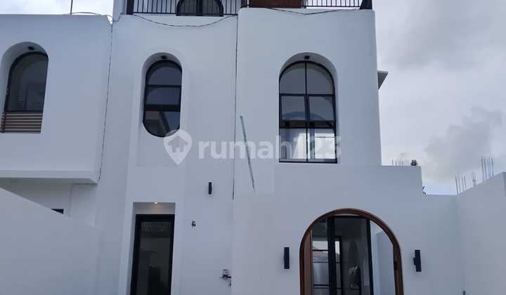 For Sale / Lease (Leasehold) Ocean View Infinity Corner Villa in Mumbul, Nusa Dua