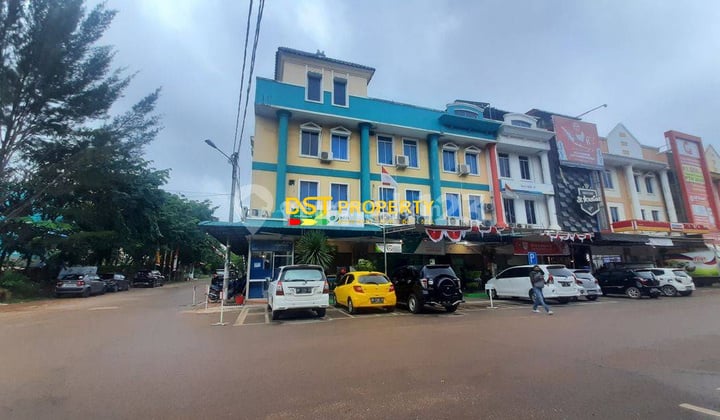 Ruko 3 Unit Gandeng HOOK di Tiban, Lokasi Bagus Jalan Besar