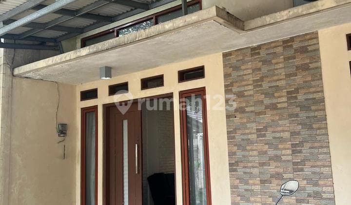Rumah Minimalis Yang Sejuk di Villa Prasadha, Ciputat