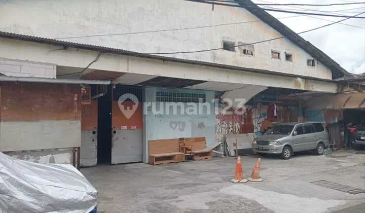 Warehouse for Sale Below Market Value at Petamburan, West Jakarta