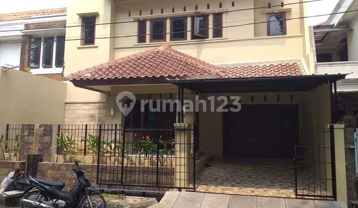 Dijual Rumah Cantik Siap Huni 2 Lantai Di Villa Delima