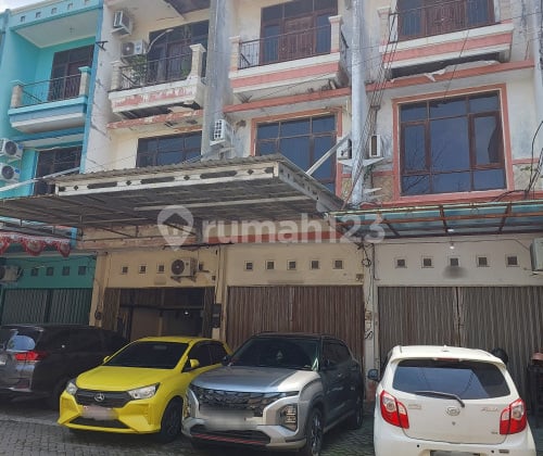 Ruko Siap Pakai Tiga Lantai Di Gayamsari A5034