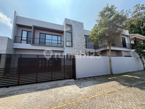 Rumah Mewah Bagus Siap Huni Di Tingkir Salatiga A4418