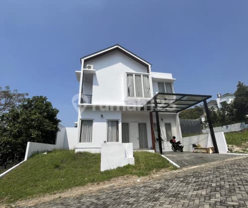 Rumah Bagus Siap Huni Strategis di Ngaliyan A5142
