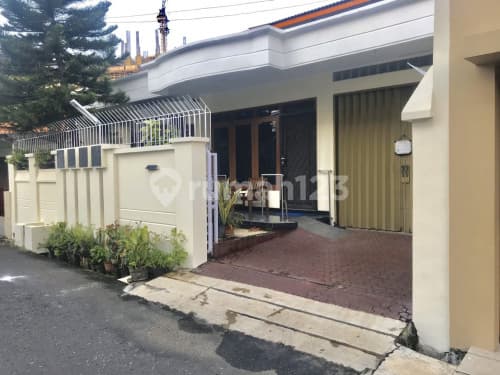 Rumah Strategis Siap Huni Bagus di Semarang Tengah A5417