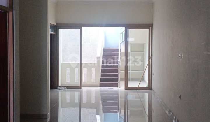 Jaksel Shop House