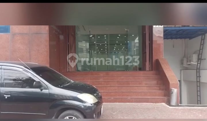 Bangunan Kantor Lantai Dasar Kosong, Lt2-lt5 Di Pergunakanbisa Buat Resto, Cafe Atau Tem