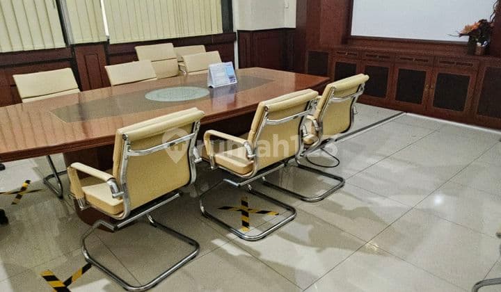 Ruang-Usaha di Kramat ******** Perlantai