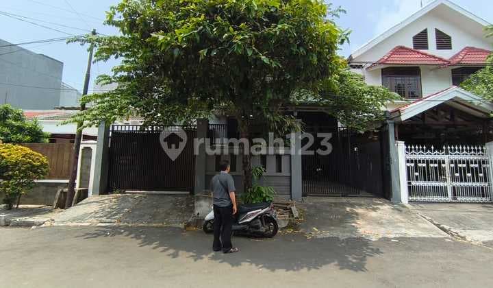 Rumah, di Sunter,