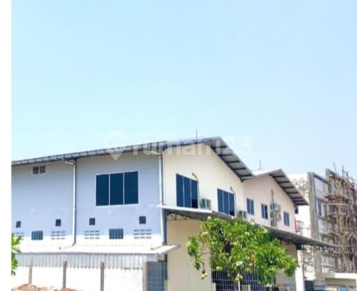 Warehouse in Marunda For Quick Sale