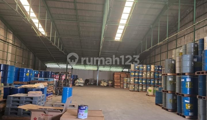 Warehouse in Jatake