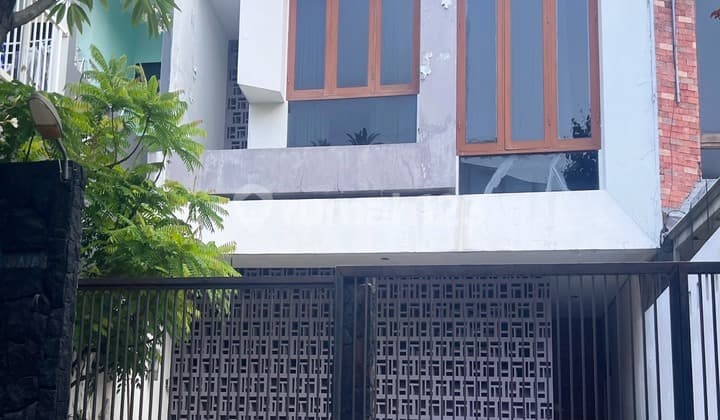 Dijual Rumah Sudah Renovasi Dekat Ke Tol Di Bintaro Sektor 7