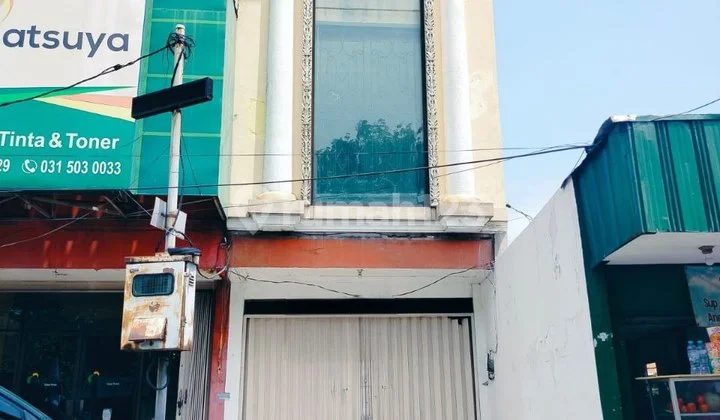 Rented out on Jalan Raya Manyar - Zero Point of Jalan Raya