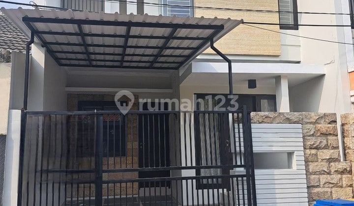 Disewakan Rumah Rungkut Harapan - Baru Renov