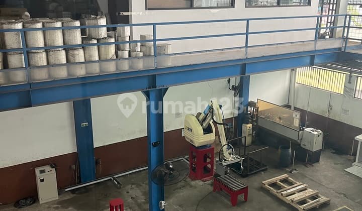 Warehouse for Sale in BSD, Land Area 880M2, Building Area 490M2, Price 18B