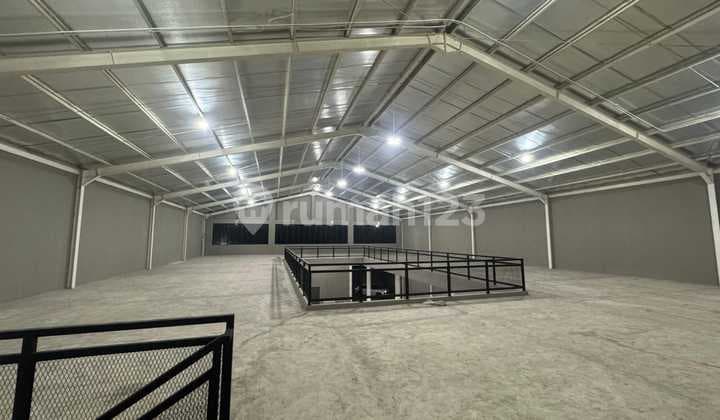 Disewakan Gudang Kapuk, LB 1200M2 , LT 1823M2. Harga 1M Per Tahun