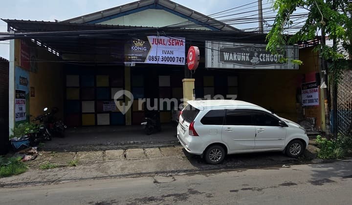 Manukan Kulon. Wonorejo. Komersial Area.