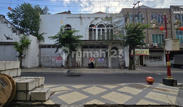 Business Area, North Surabaya Karet Street. Zero Road