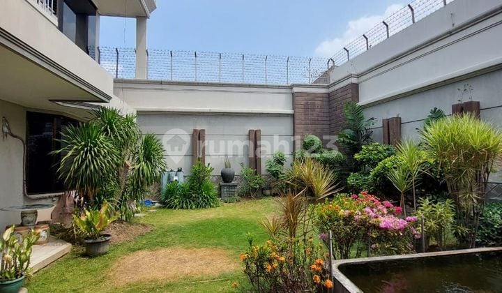 S. Kupang Indah Dukuh Pakis. Ruang Usaha.