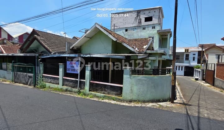 Batu Malang. Rumah Tengah Kota Jln Dewi Sartika