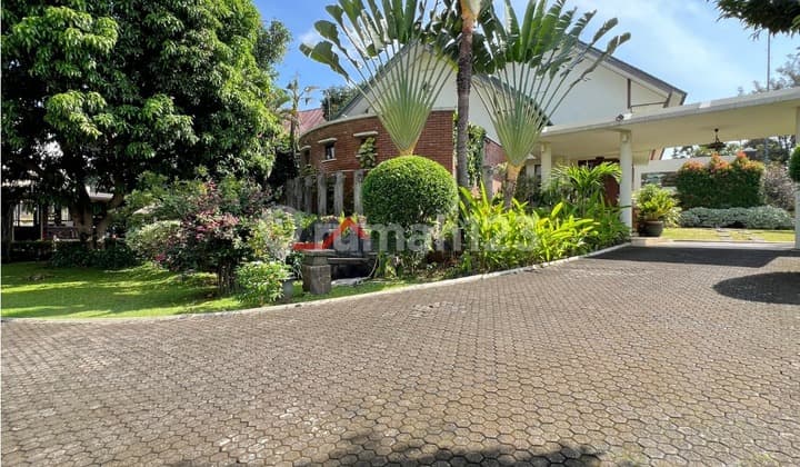 Rumah Nuansa Villa View Alam Di Lebak Bulusp