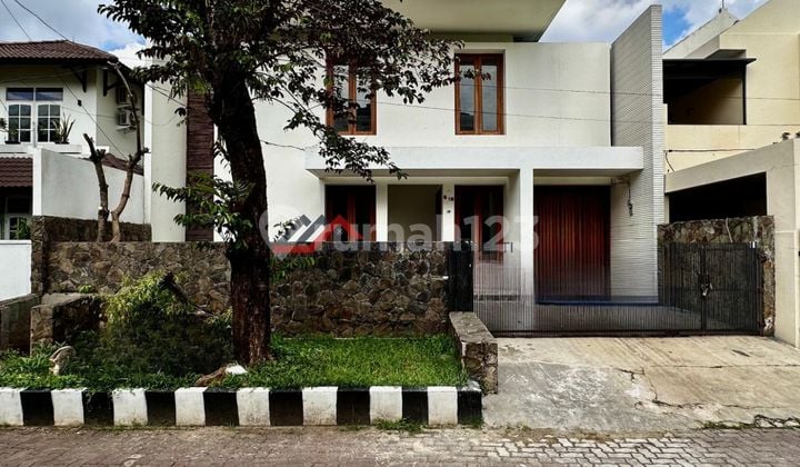 Rumah Modern Minimalis Dekat Mrt Lebak Bulus