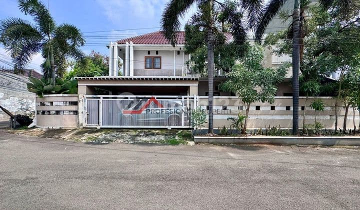 Rumah Siap Huni Lingkungan Tenang Dekat Mrt Fatmawati