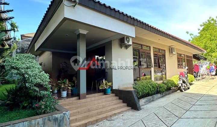 Rumah Lama Izin Komersil Cocok Untuk Usaha/Kantor