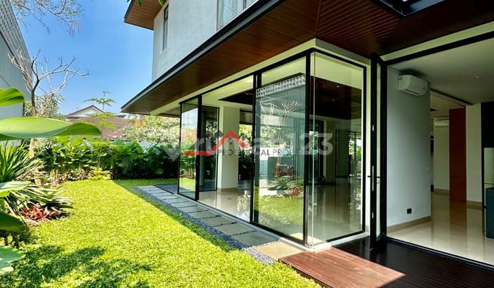 Brand New Luxurius Modern House Di Kemang at Kemang Jakarta Selatan
